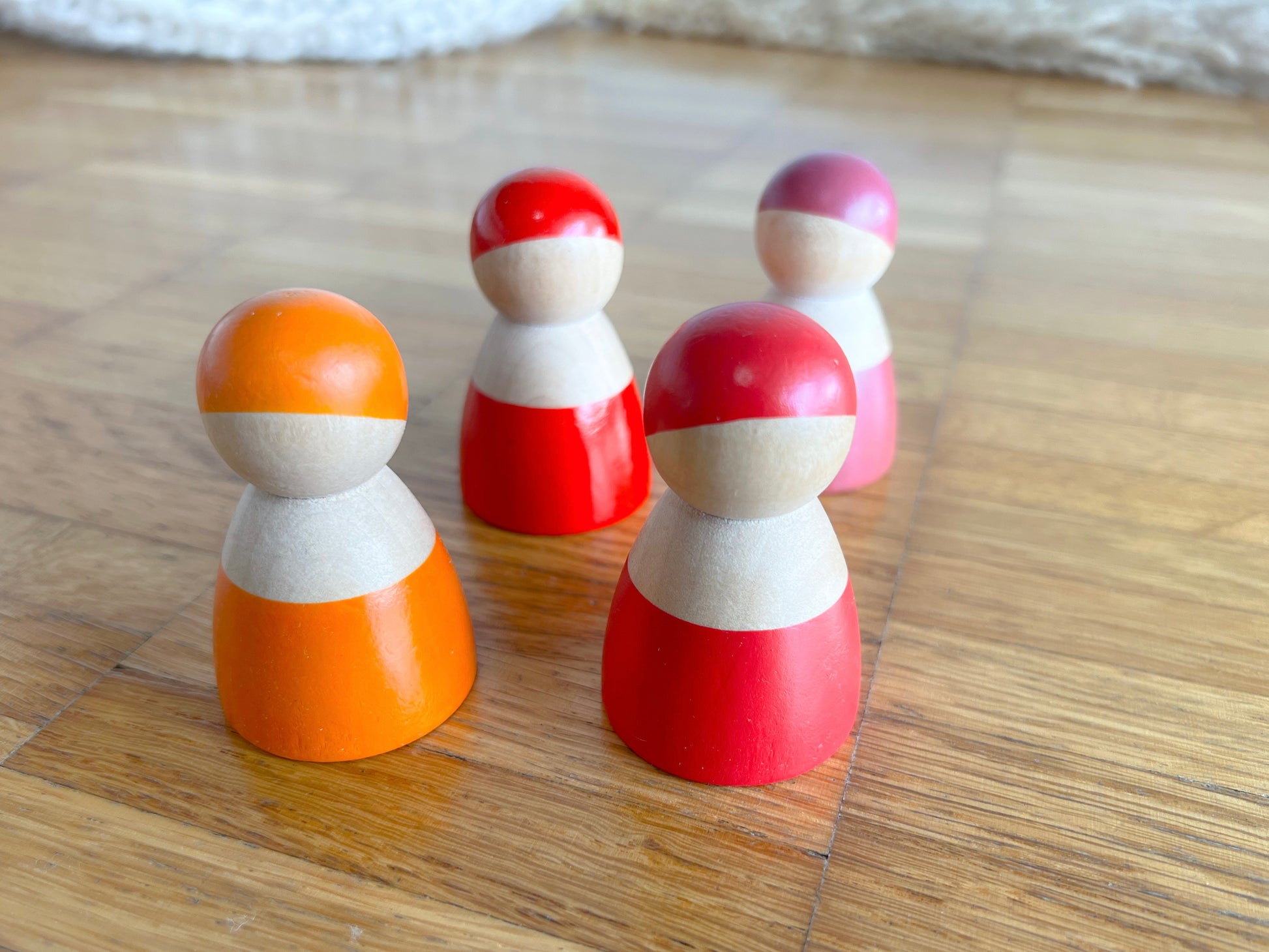 Regenbogenfreunde Figuren aus Holz - Montessori - Hoppe Reiter - Holzspielzeug
